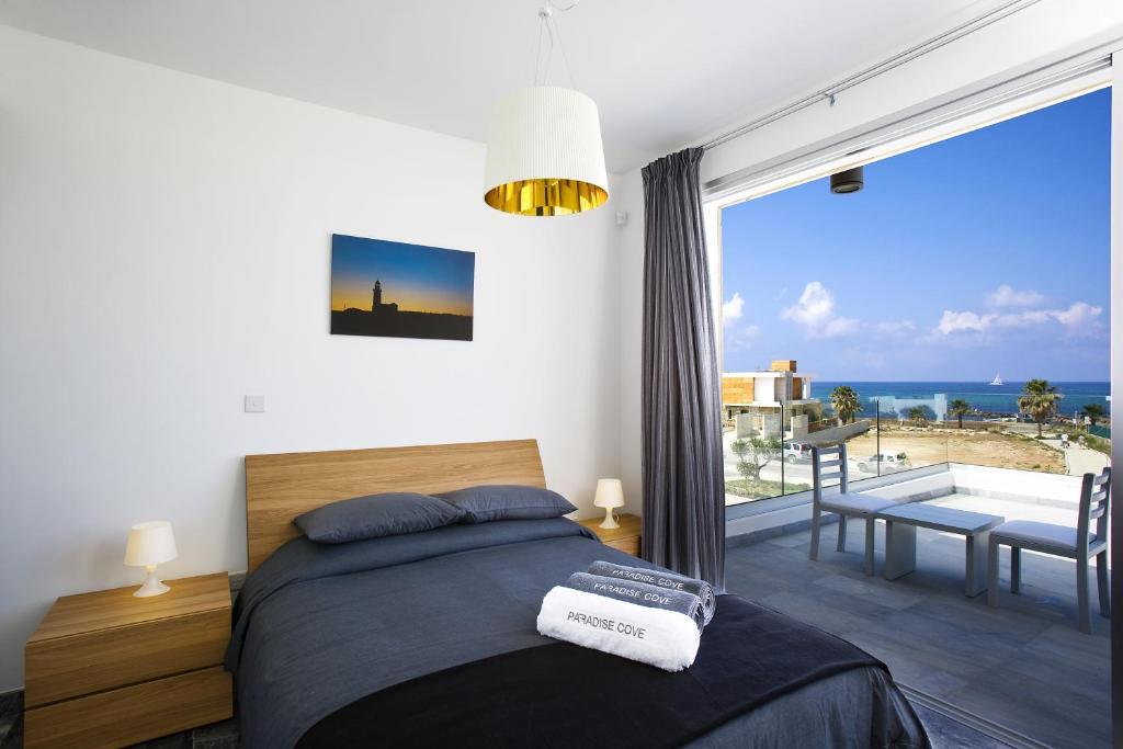 Paradise Cove Luxurious Beach Villas Pafos Oda fotoğraf